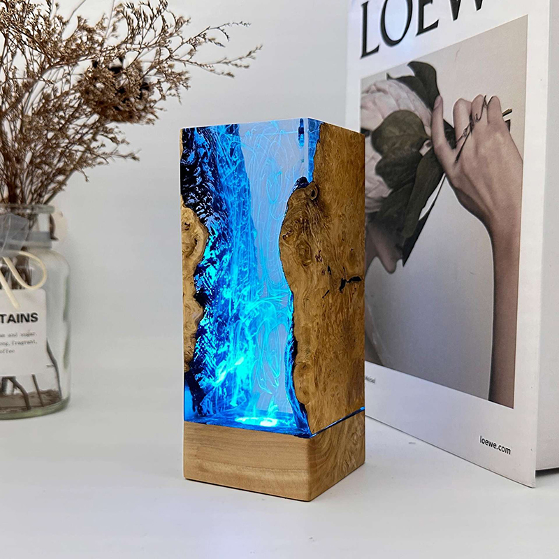 Lampada da Tavolo in Resina a  - Lighting Christmas Decor recensione e prezzo